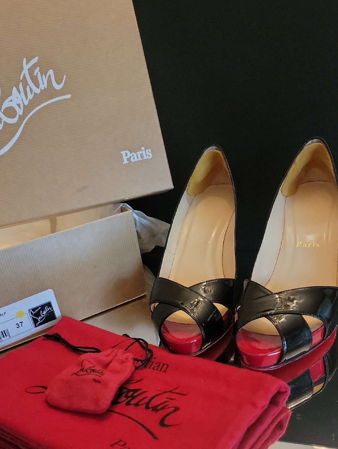 Christian Louboutin Black Patent Leather Shelley 80 Heel Sz 37.